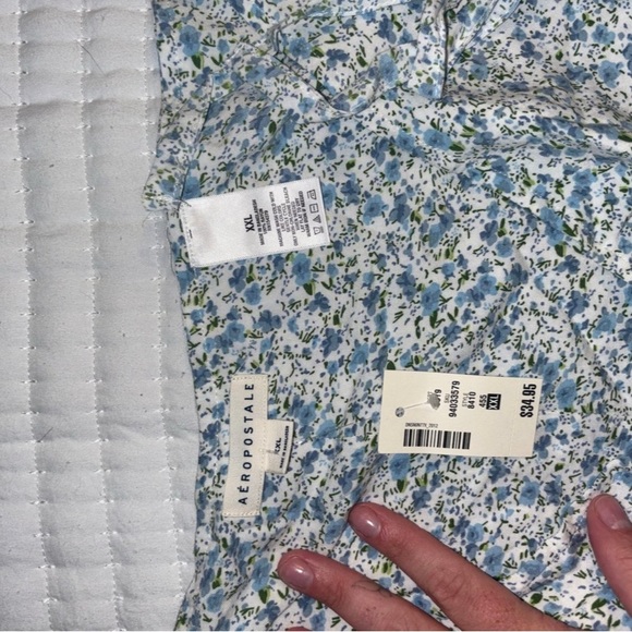 Torrid Cropped White Button-Down Women's Shirt / Free Scarf & Keyhole Halter Top - Picture 8 of 8